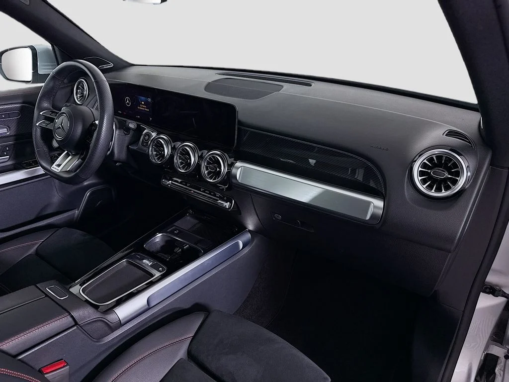 Used 2024 Silver Mercedes-Benz GLB 35 AMG® image 29