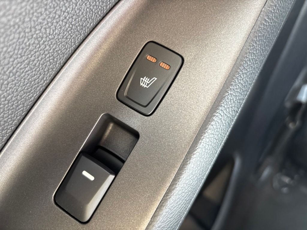 Used 2015 Gray Kia EX image 21