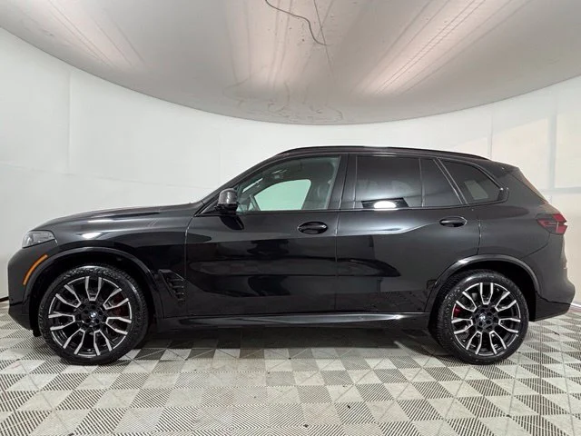 Used 2024 Black Sapphire Metallic BMW xDrive40i image 4