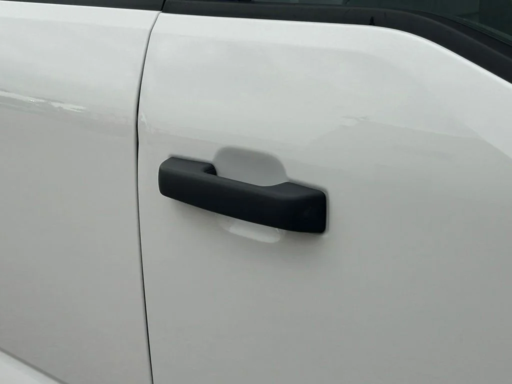 Used 2023 Oxford White Ford XL image 21
