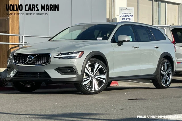 2026 Volvo V60 Cross Country B5 Plus