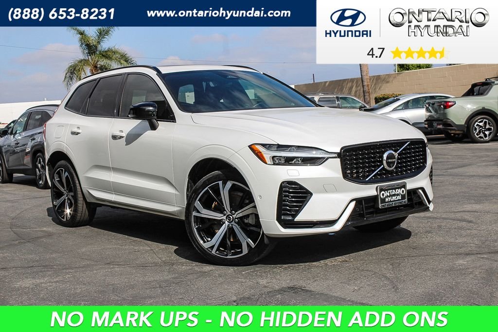 2022 Volvo XC60 R-Design