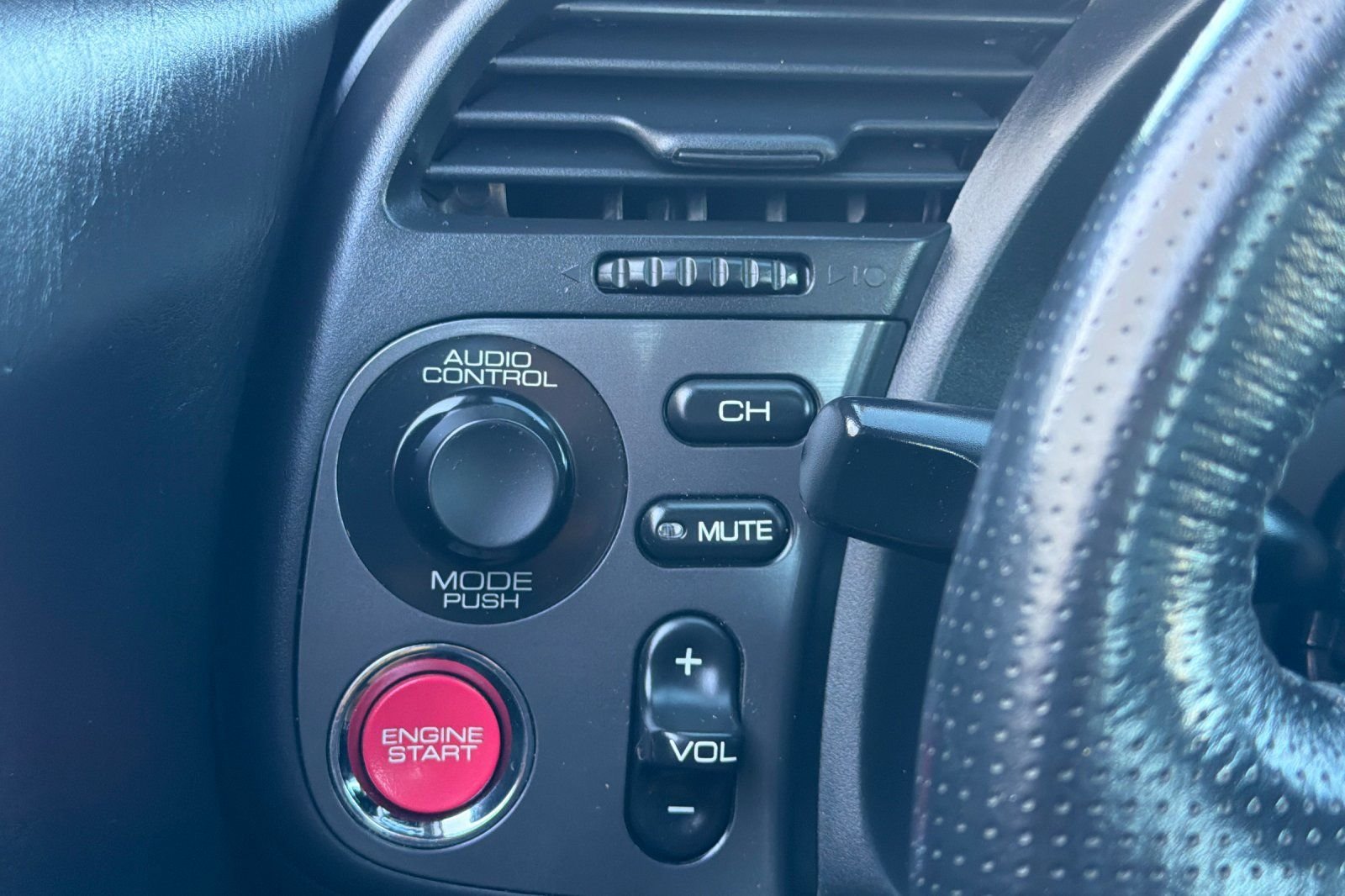 Used 2001  Honda Base image 34