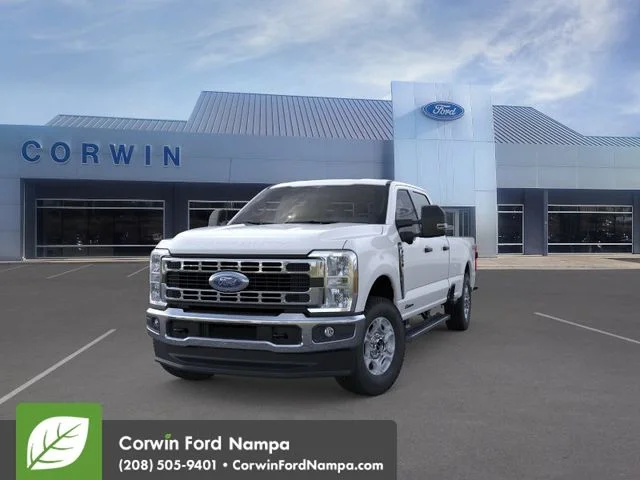 New 2026 Oxford White Ford XLT image 3