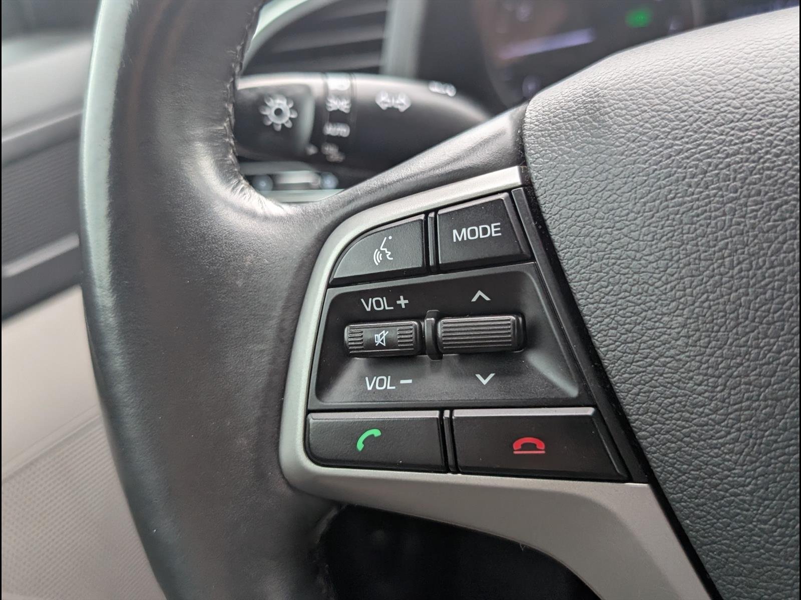 Used 2018 Phantom Black S3 Hyundai Value Edition image 20