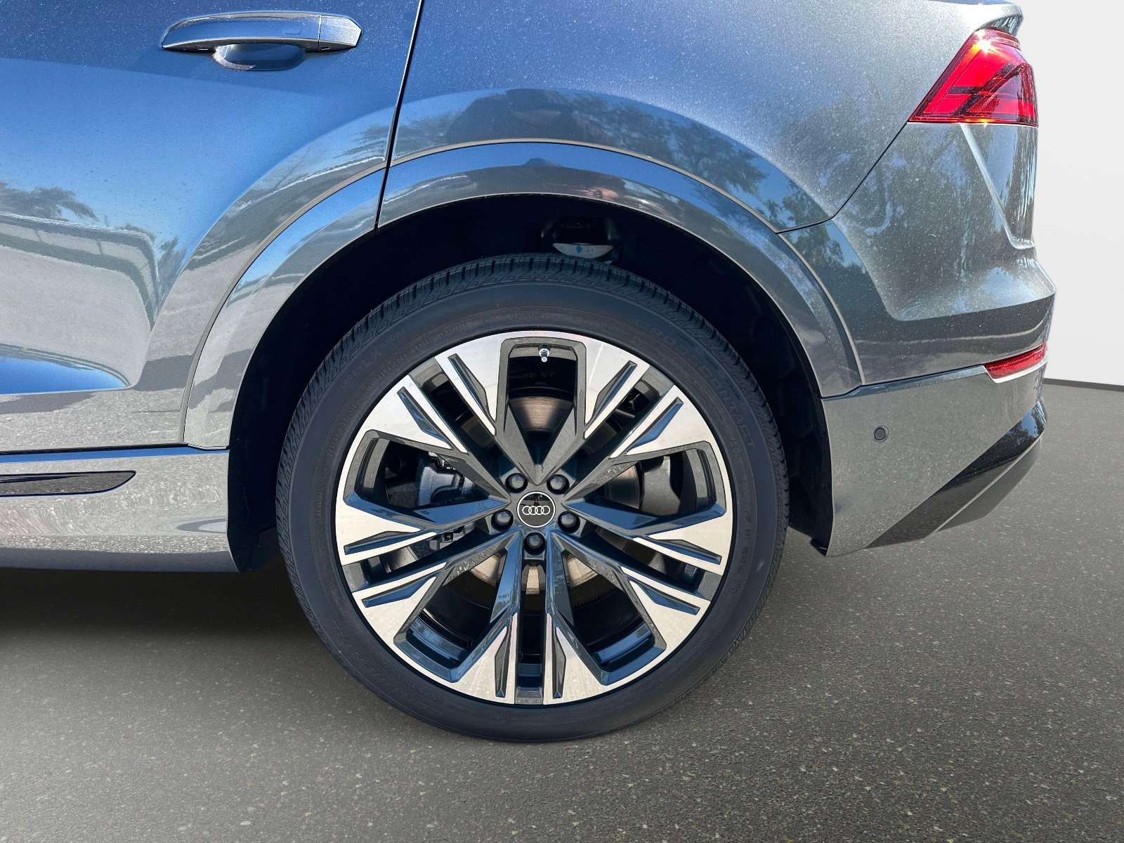 2026 Audi Q8 Premium Plus - Photo 10