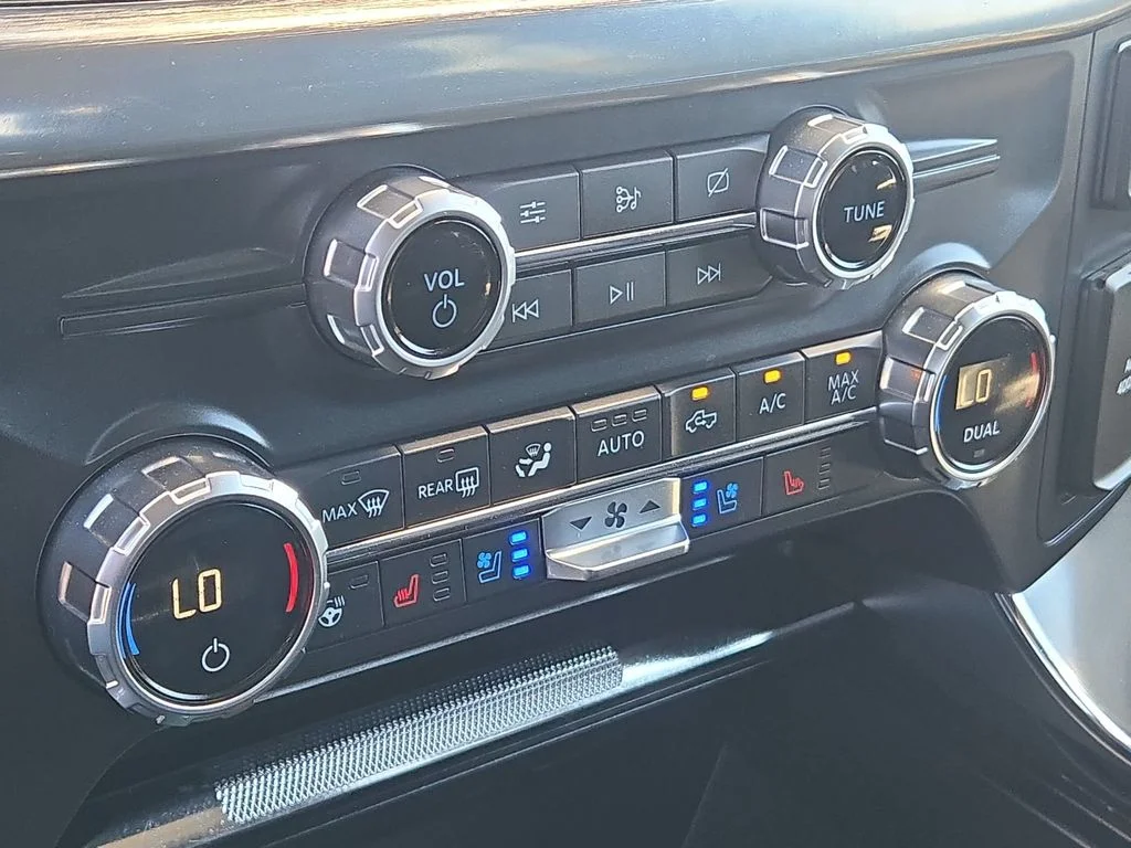 Used 2021 Black Ford Lariat image 37