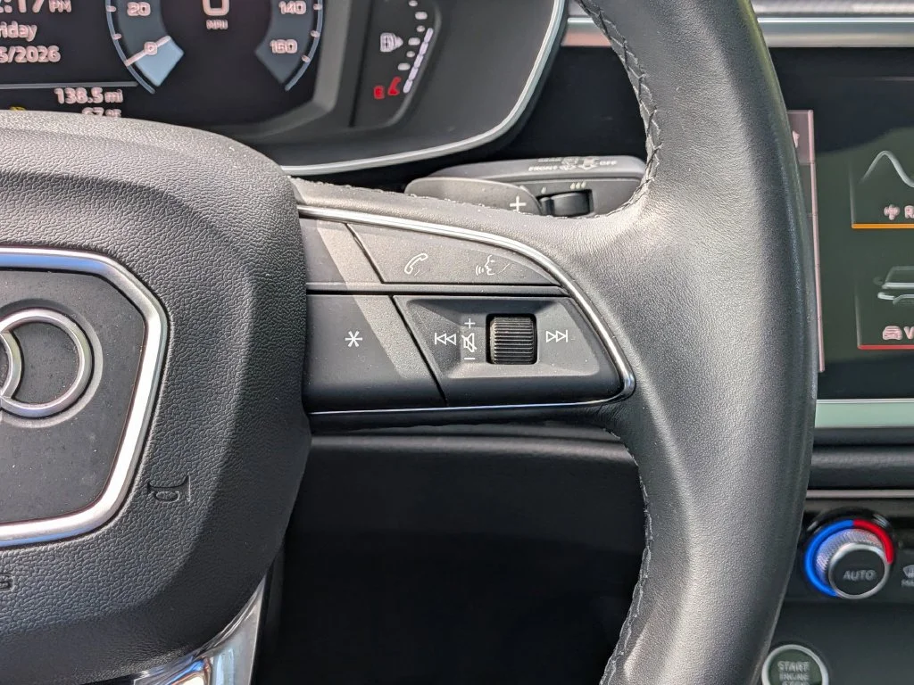 Used 2023  Audi Premium image 17