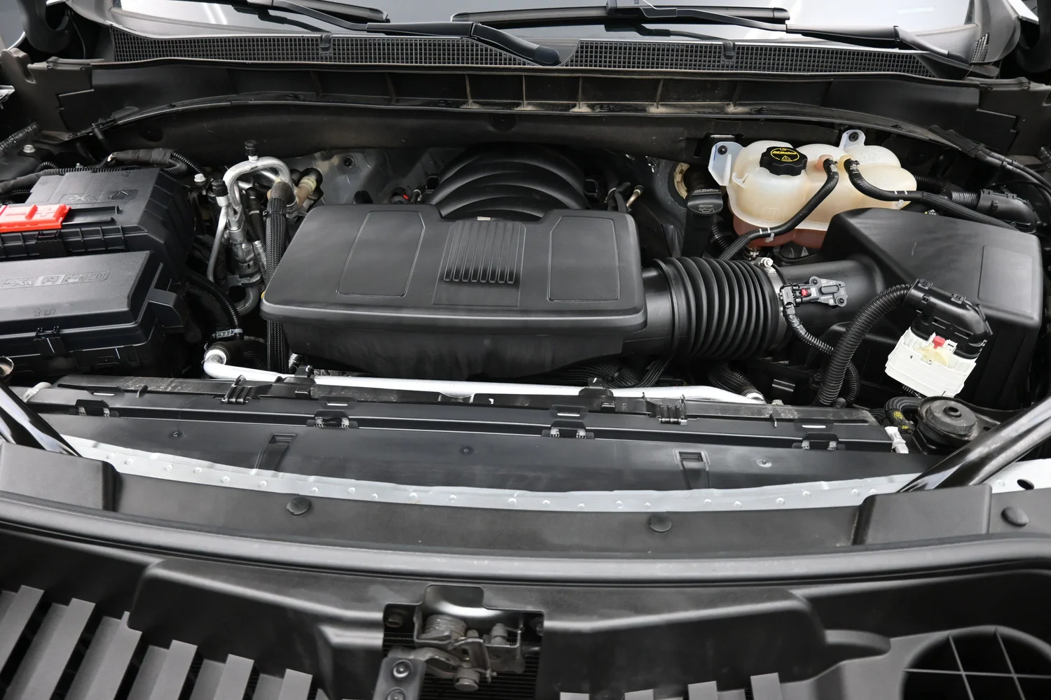 Used 2025 Gray Chevrolet LT image 8