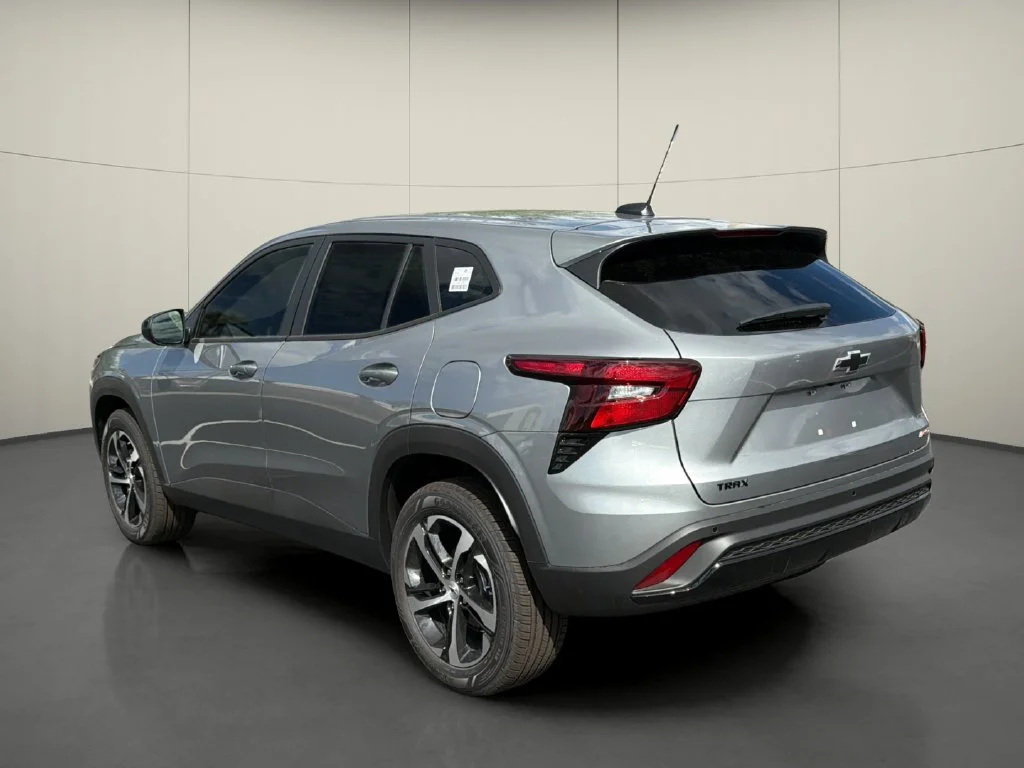 New 2026 Sterling Gray Metallic Chevrolet 1RS image 5