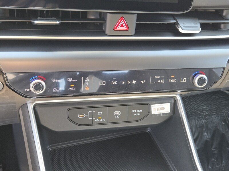 New 2026 Snow White Pearl Kia LXS image 14