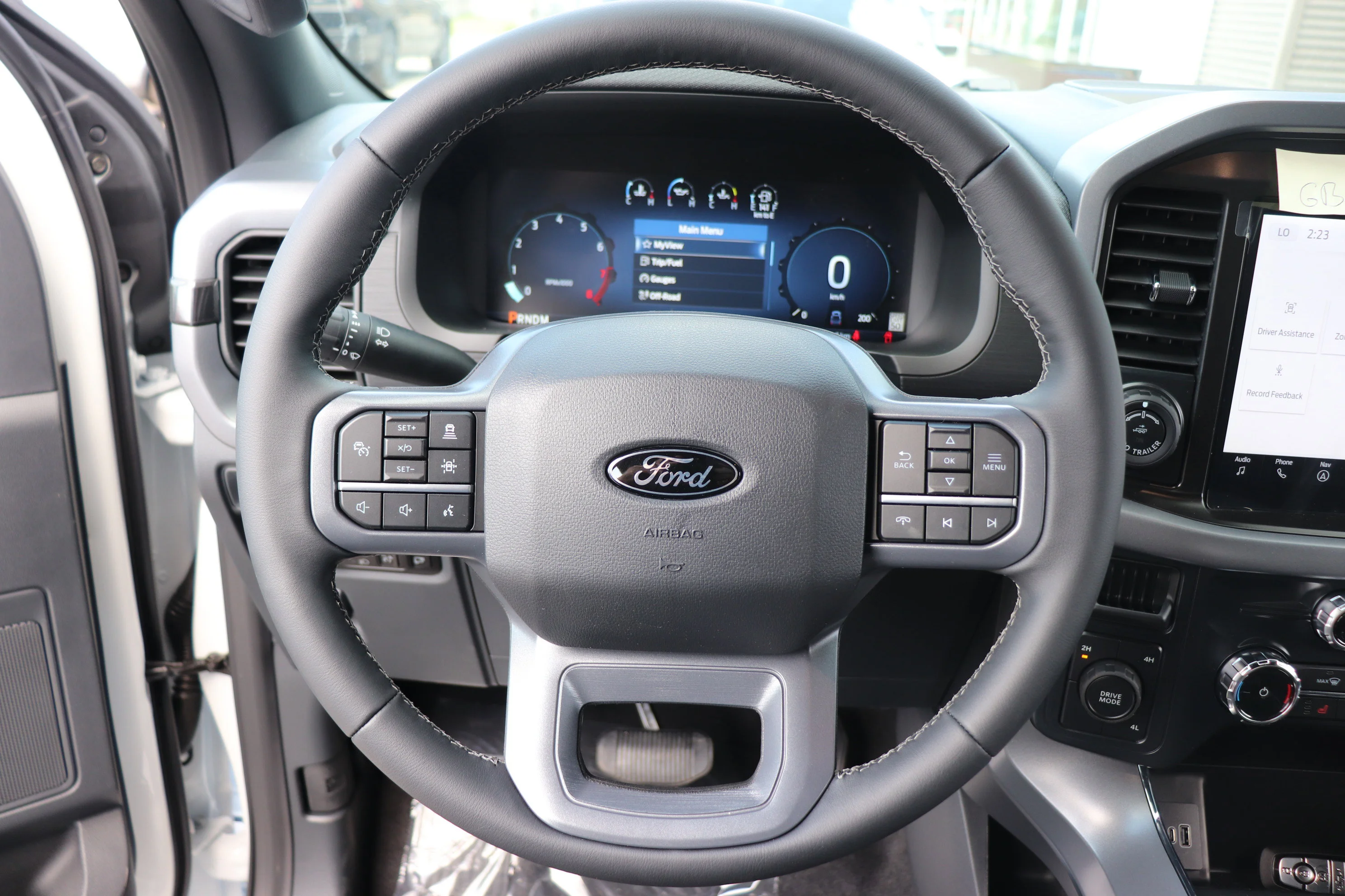 New 2026 OXFORD WHITE Ford XLT image 14