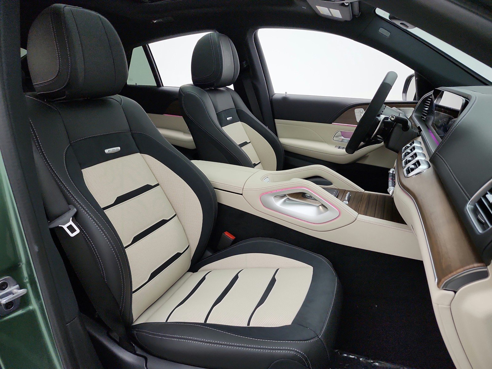 New 2026 MANUFAKTUR Ireland Mid Green Metallic Mercedes-Benz AMG® GLE 53 4MATIC+ Coupe image 13