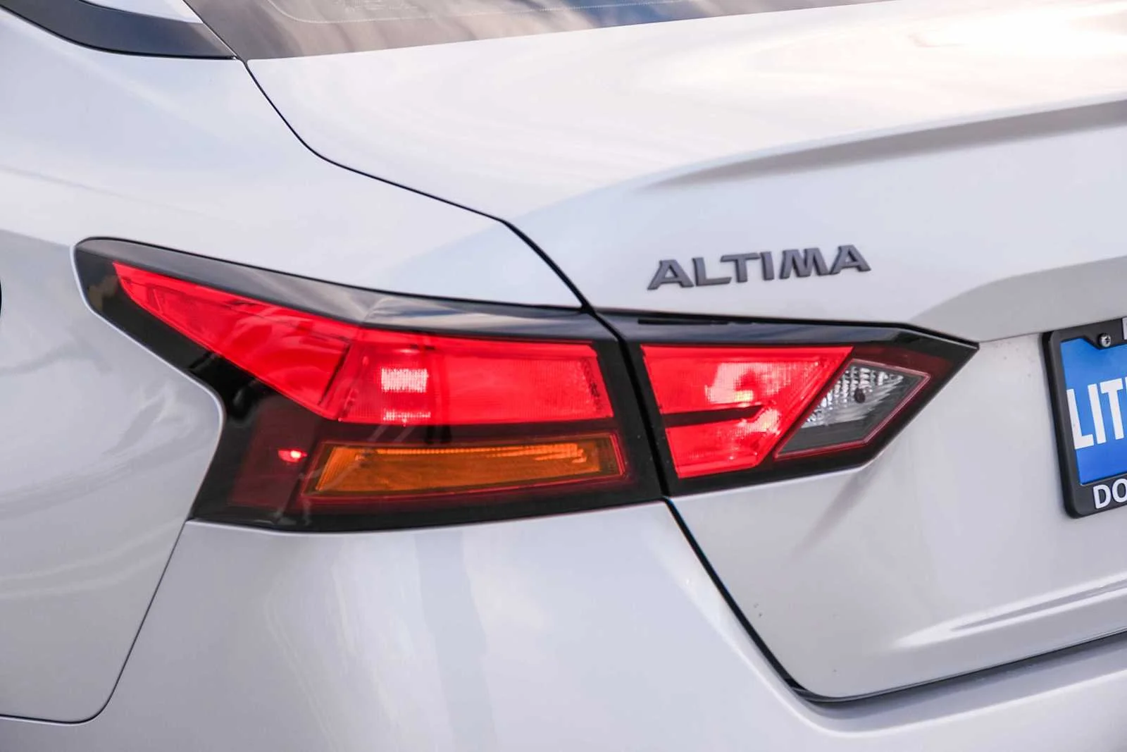 2024 Nissan Altima SV - Photo 7