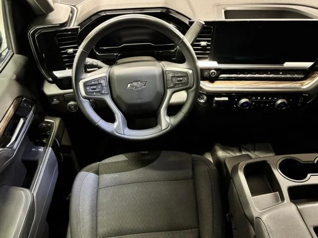 Used 2025 Blue Chevrolet RST image 13