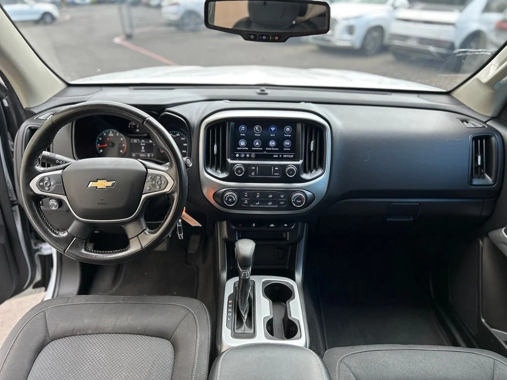 Used 2022 White Chevrolet LT image 23