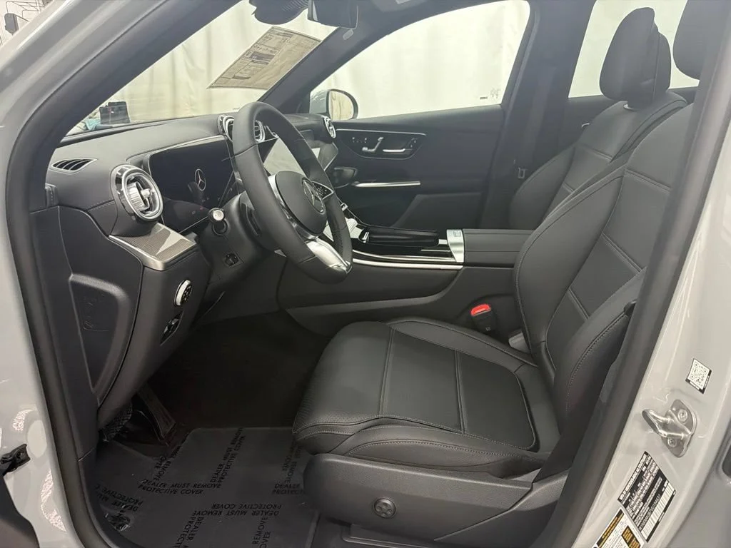 New 2027 White Mercedes-Benz GLC 300 image 12