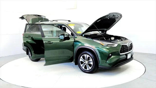 Certified Used 2024 CYPRESS Toyota  image 12
