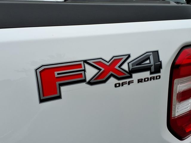 New 2026 Oxford White Ford XLT image 9