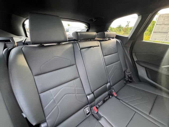New 2026 Black Sapphire Metallic BMW xDrive28i image 25