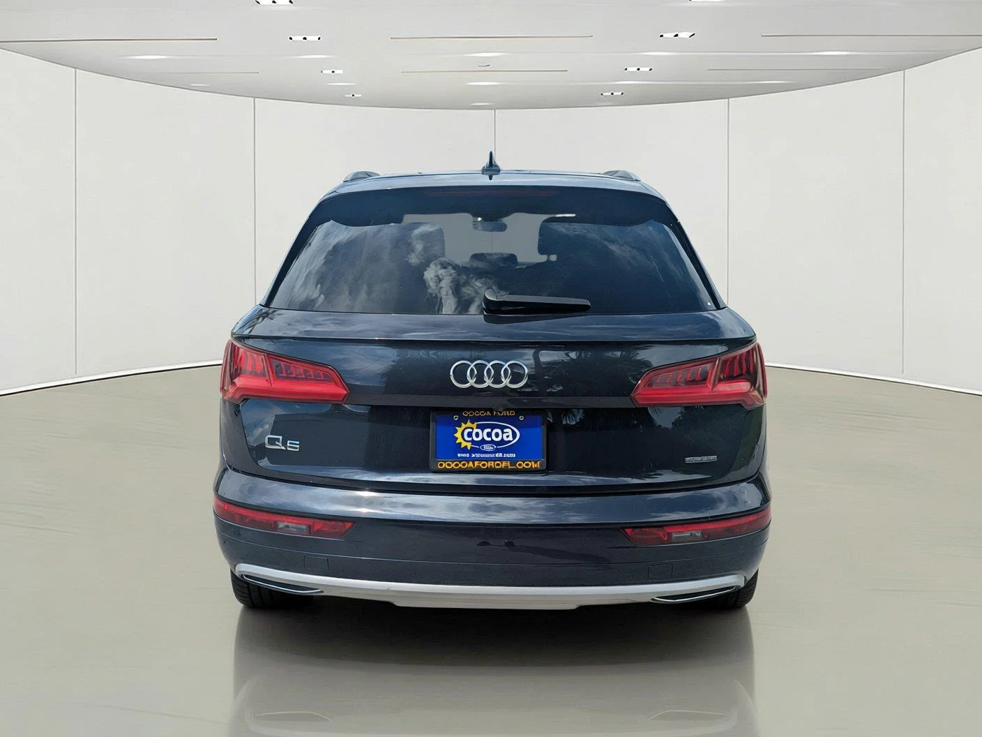 Used 2019 Moonlight Blue Metallic Audi Premium image 6