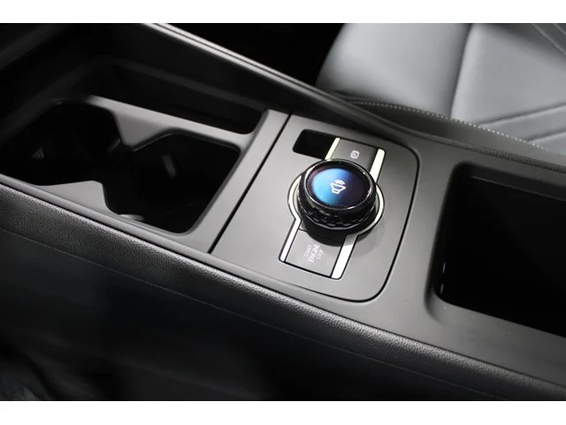 New 2026 Deep Black Pearl Volkswagen 2.0T SE image 16