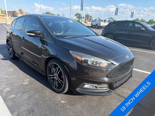 Used 2015 Tuxedo Black Ford ST image 3