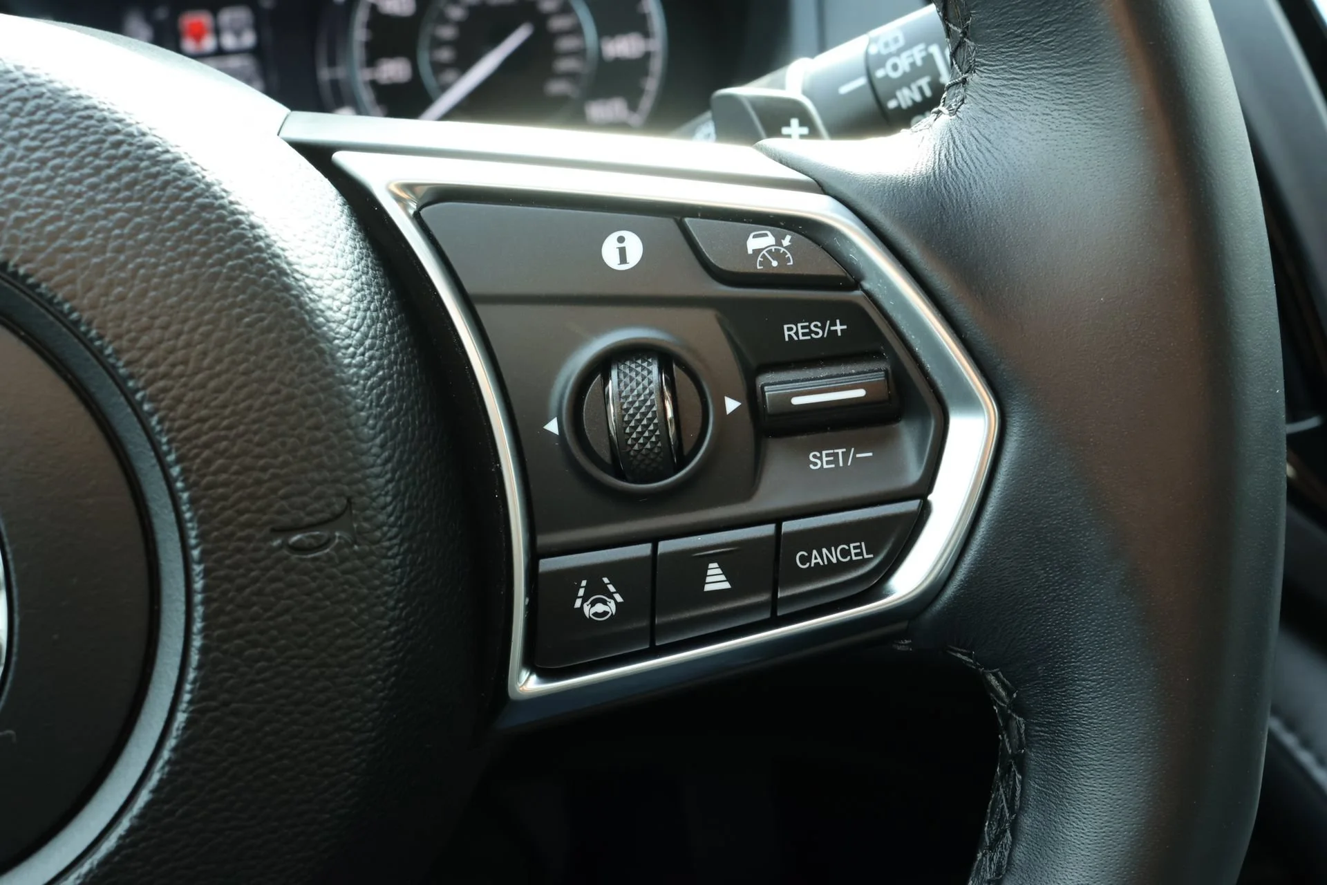 Certified Used 2024 Liquid Carbon Metallic Acura SH-AWD image 32