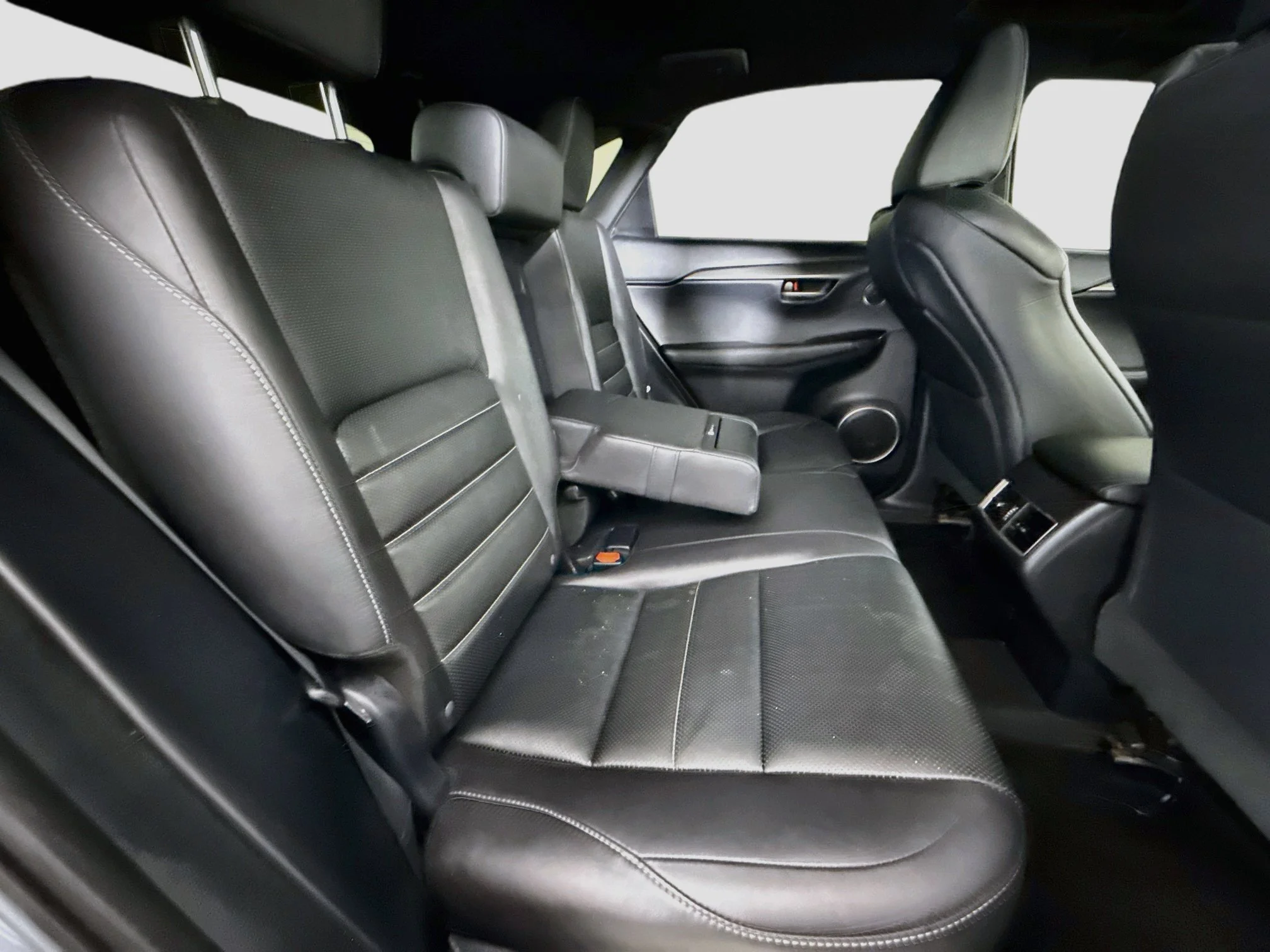 Used 2016  Lexus FWD 4dr image 30