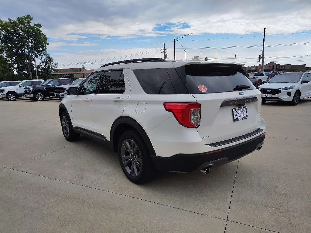 Used 2024 Star White Ford XLT image 5