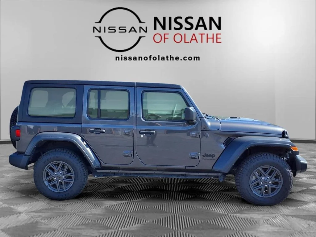 Used 2024 Gray Jeep Sport S image 28