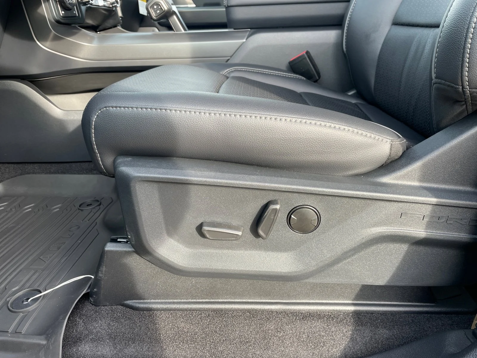 New 2026 Agate Black Metallic Ford Lariat image 14