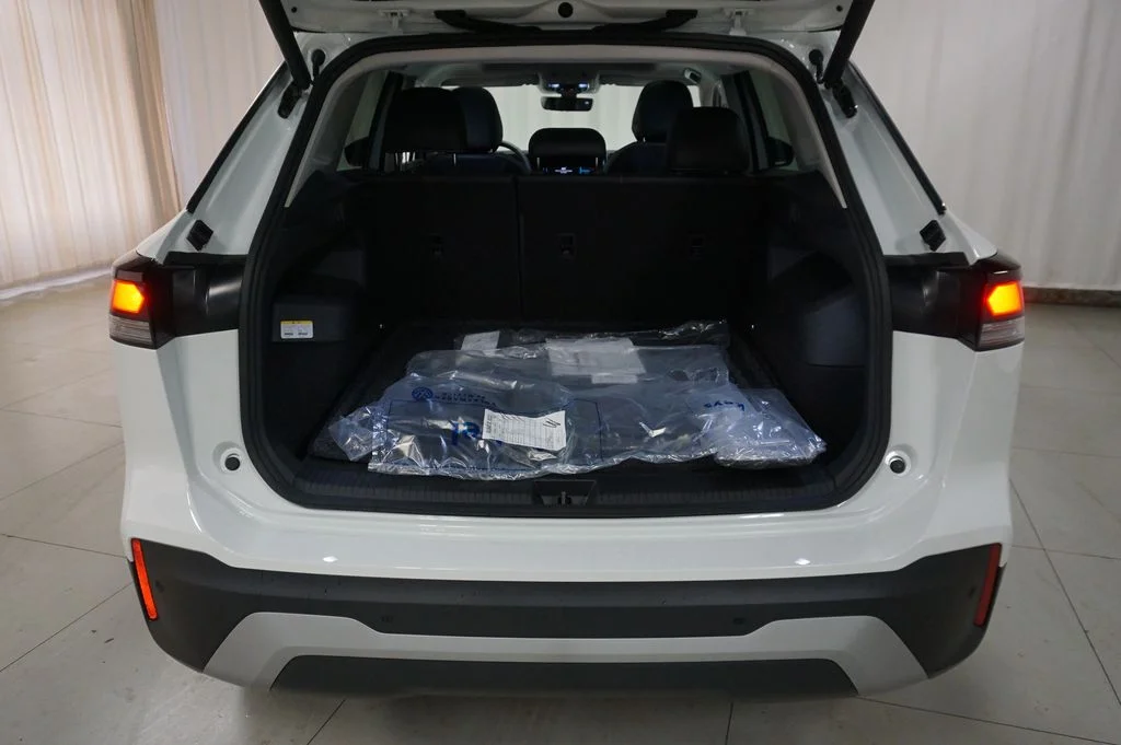 New 2026 White Volkswagen 2.0T SE image 28