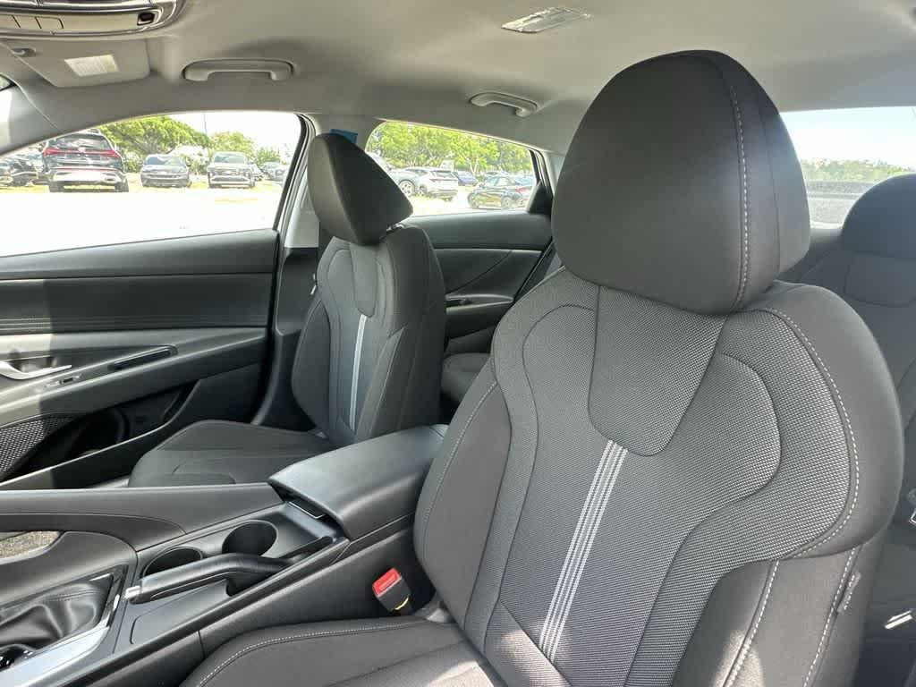 New 2026 Serenity White Hyundai SE image 18