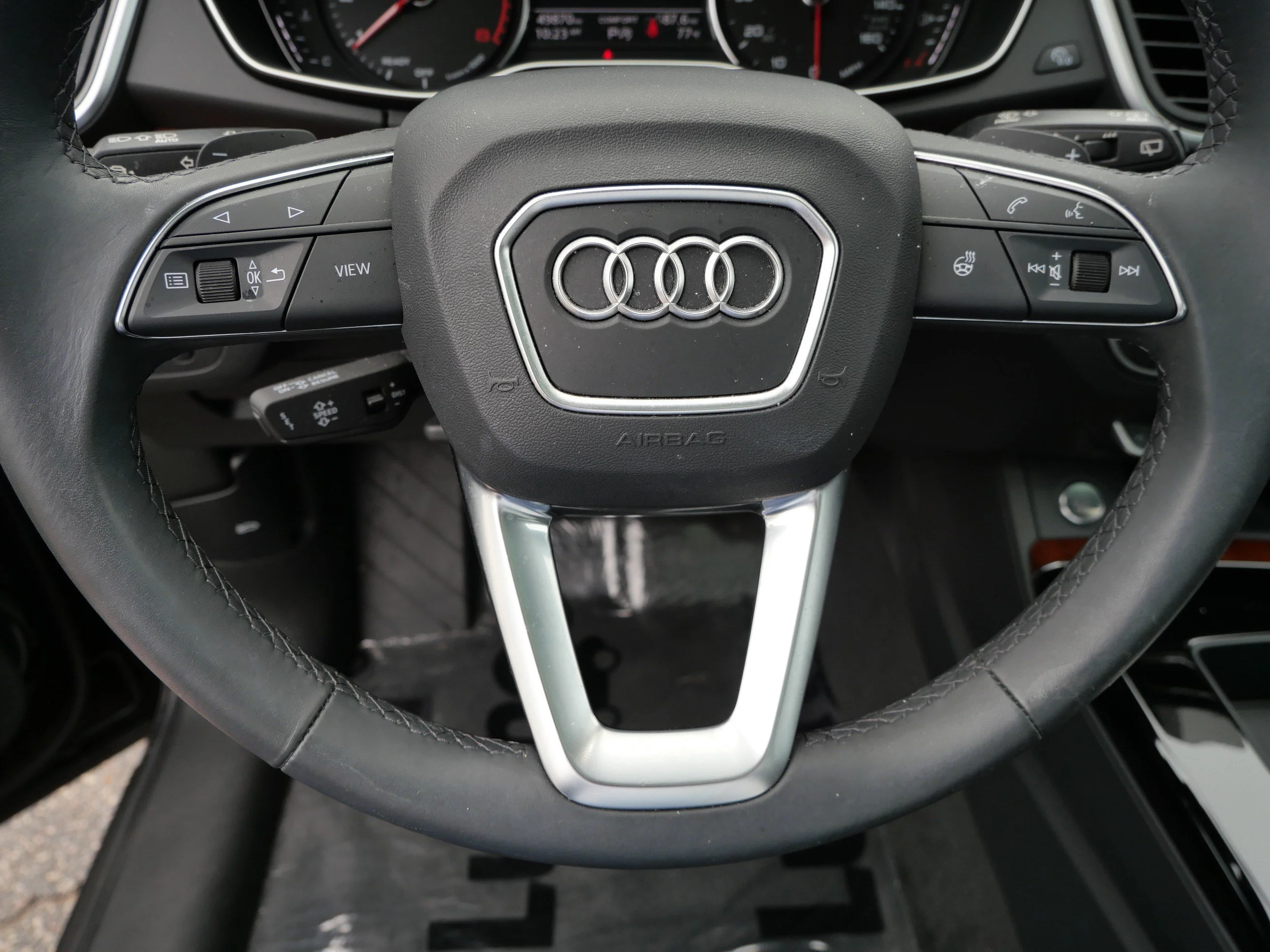 Used 2023 Mythos Black Metallic Audi S line Premium image 25