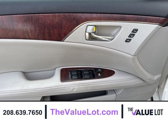 Used 2011 White Toyota Limited image 20