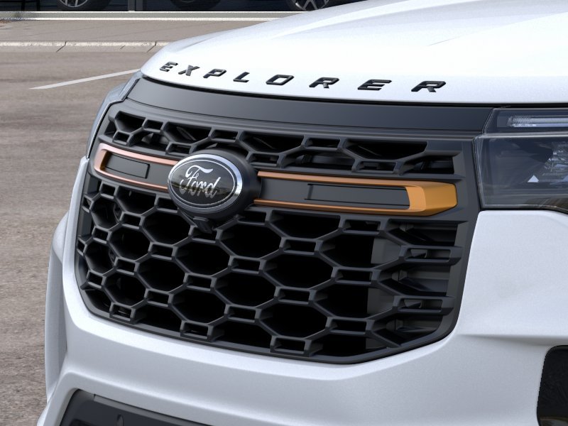 New 2026 Star White Metallic Tri-Coat Ford Tremor® image 17