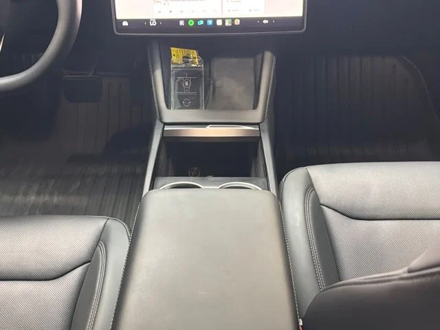 Used 2025 Stealth Gray Tesla  image 17