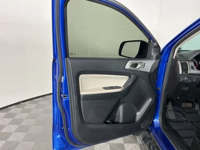 Used 2019 Blue Ford XLT image 11