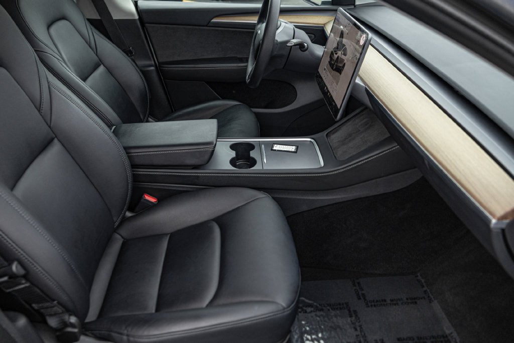 Used 2023  Tesla Long Range image 30