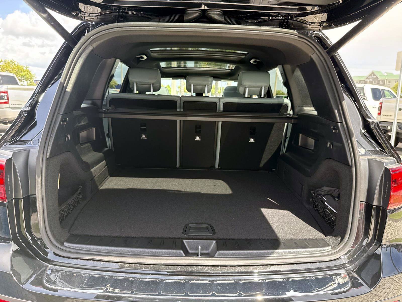 New 2026 Black Mercedes-Benz 250 SUV image 10