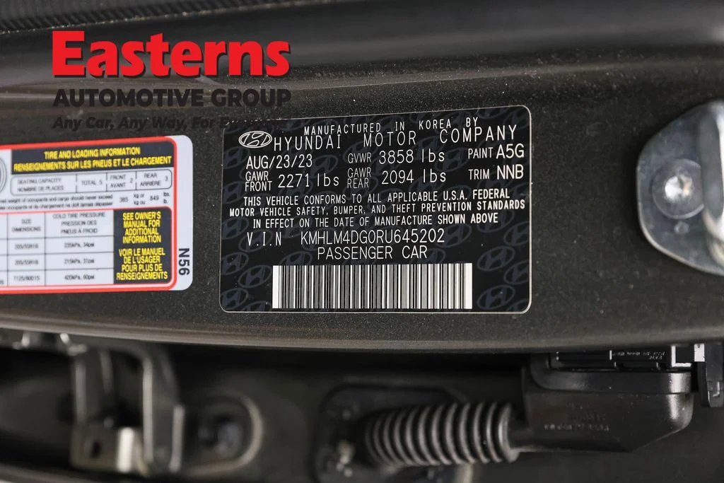 Used 2024 Gray Hyundai SEL image 33