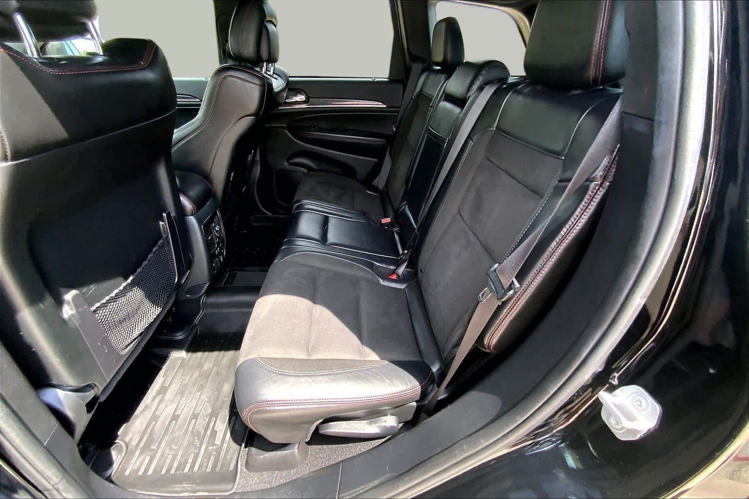 Used 2019 Diamond Black Crystal Pearlcoat Jeep Trailhawk image 20