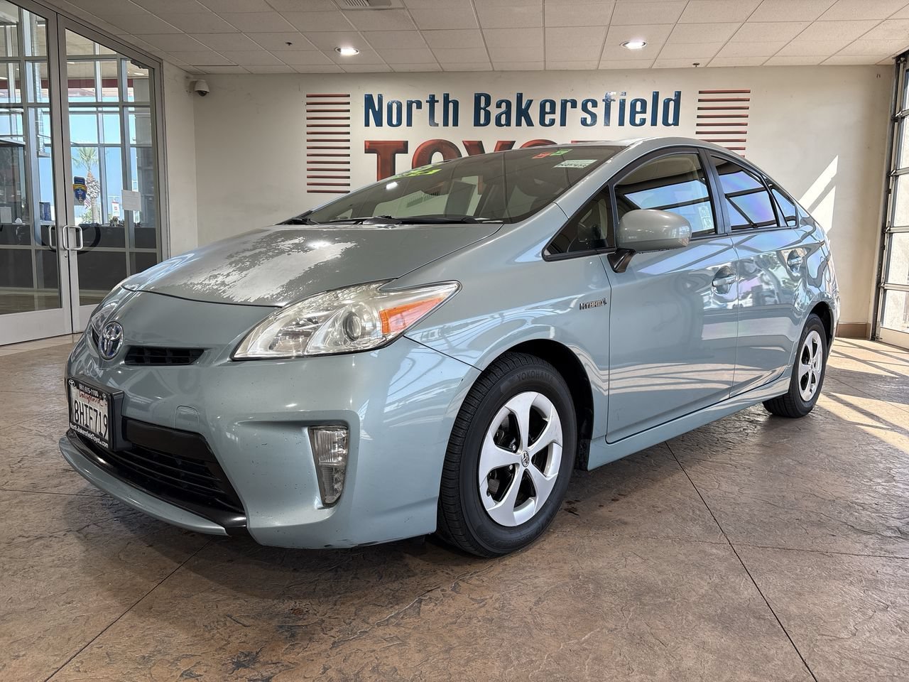 Used 2015 Pearl Toyota Four image 1