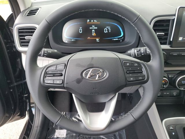 2025 Hyundai Venue SEL - Photo 21