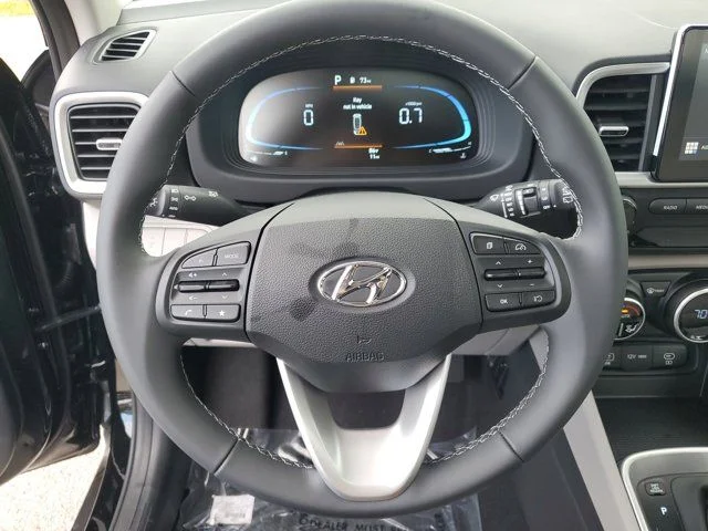 2025 Hyundai Venue SEL - Photo 21