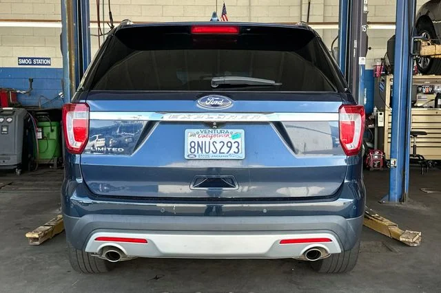 Used 2017 Blue Jeans Metallic Ford Limited image 6