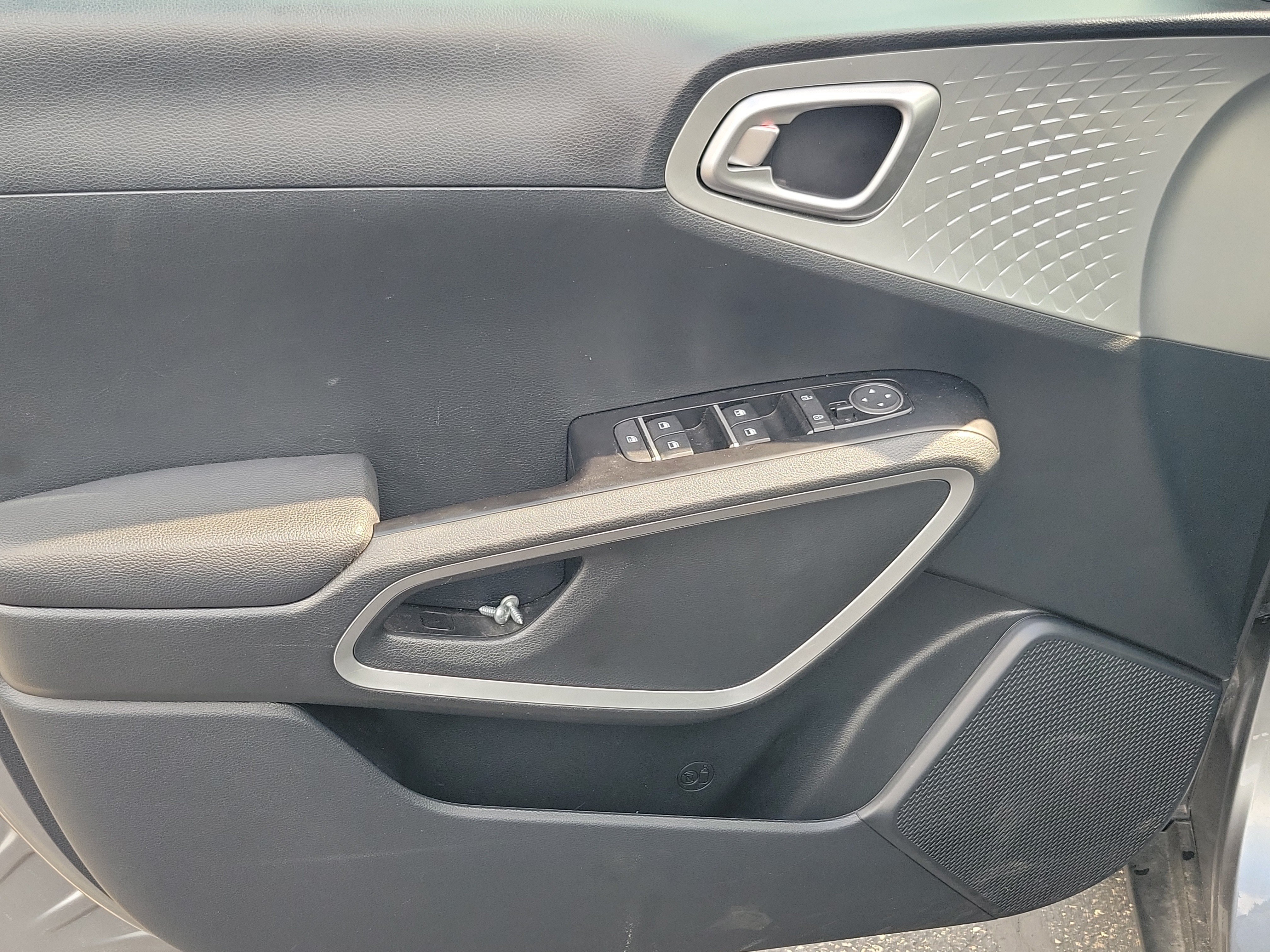 Used 2025 Gray Kia  image 15