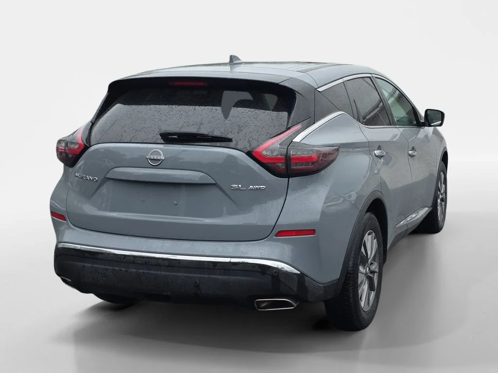 Used 2023 Gray Nissan SL image 8