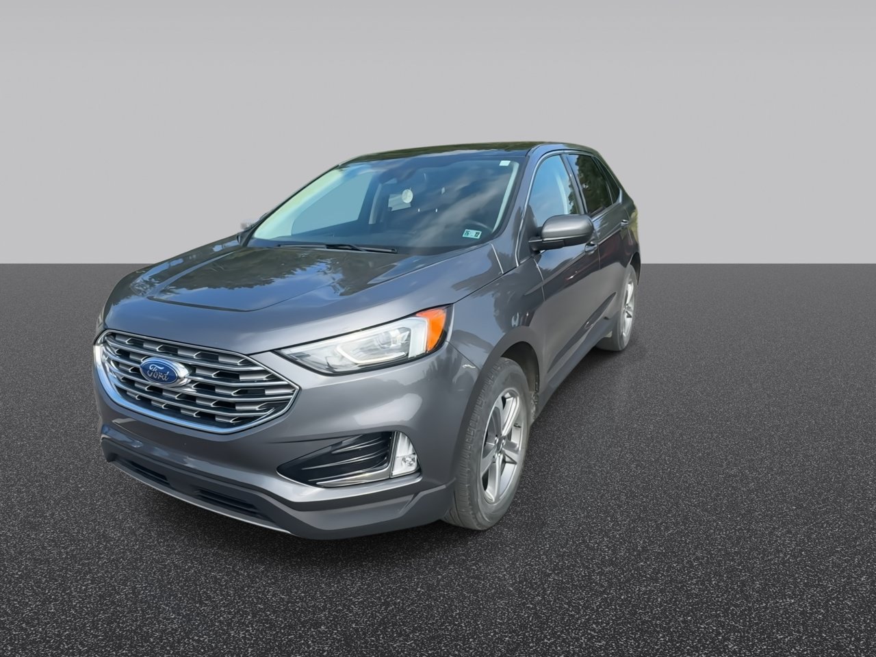 Used 2022 Carbonized Gray Metallic Ford SEL image 3